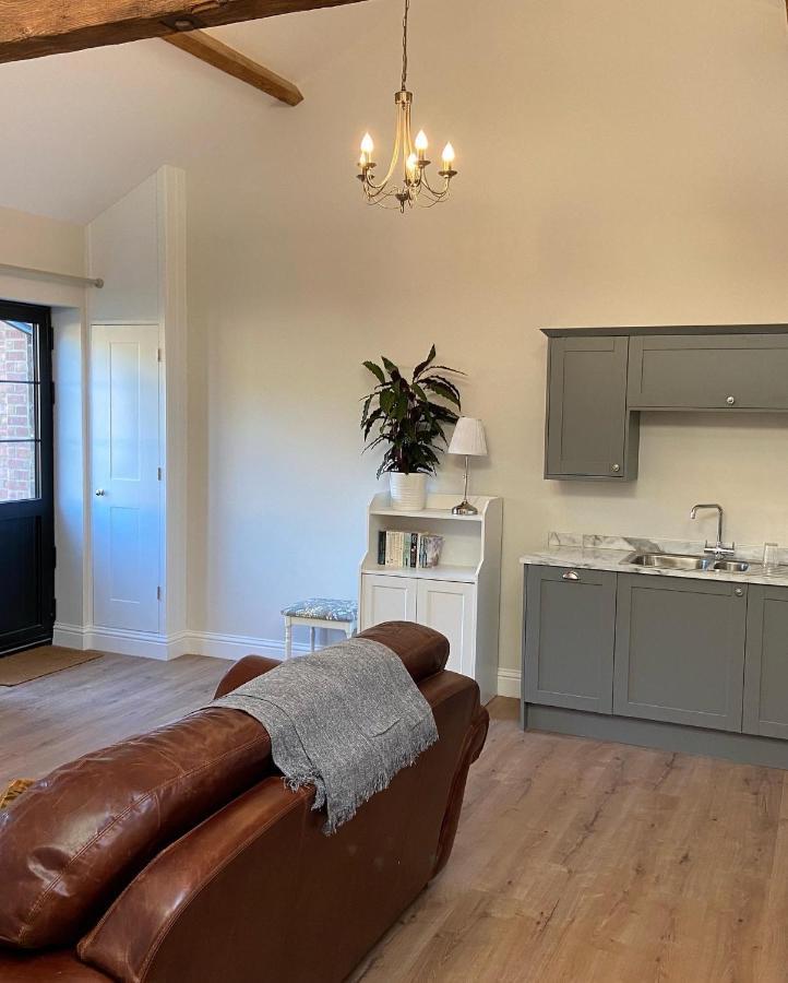 Potcote Farm Stables Accommodation Fudges Stable Towcester Exteriör bild